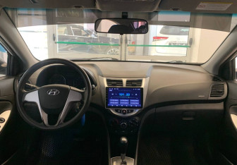 Подержанный автомобиль Hyundai Solaris Sedan 2013 года (11 фото)