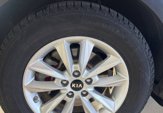 Подержанный автомобиль Kia Sorento 2018 года (16 фото)