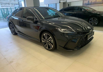 Подержанный автомобиль Toyota Camry Sedan 2024 года (3 фото)
