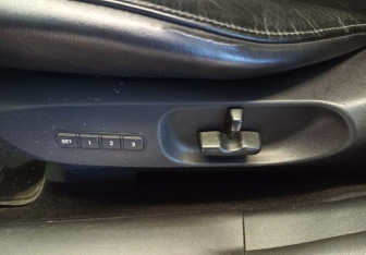 Подержанный автомобиль Mazda CX-7 2010 года (21 фото)