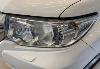 Подержанный автомобиль Toyota Land Cruiser Prado 2018 года (15 фото)