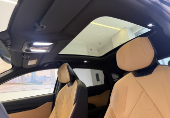 Подержанный автомобиль Changan UNI-V 2023 года (18 фото)