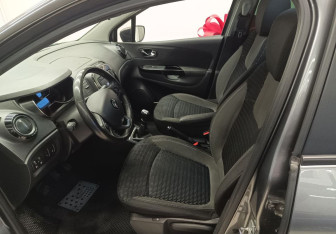 Подержанный автомобиль Renault Kaptur 2019 года (13 фото)