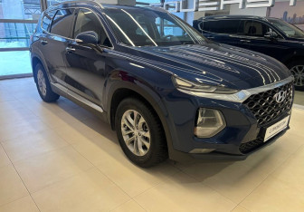 Подержанный автомобиль Hyundai Santa Fe 2018 года (3 фото)