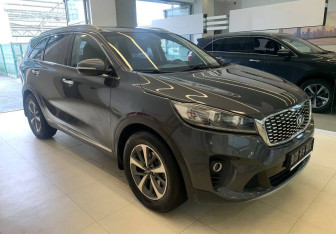 Подержанный автомобиль Kia Sorento 2019 года (3 фото)