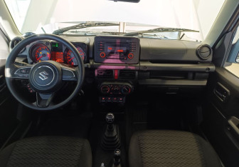 Подержанный автомобиль Suzuki Jimny 2020 года (12 фото)