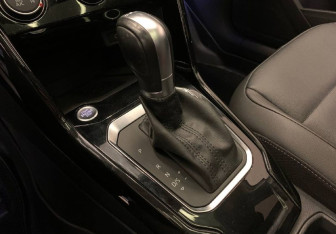 Подержанный автомобиль Volkswagen T-Roc 2020 года (23 фото)