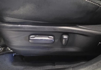 Подержанный автомобиль Toyota Venza 2014 года (17 фото)