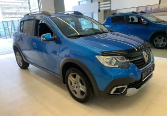 Подержанный автомобиль Renault Sandero 2021 года (3 фото)