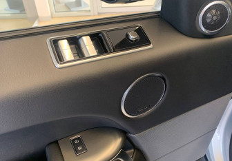 Подержанный автомобиль Land Rover Range Rover Sport 2020 года (18 фото)