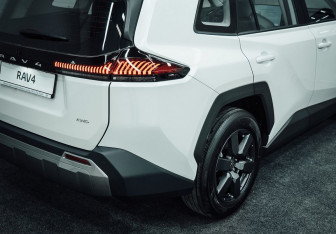 Новый Toyota RAV4 2026 (13 фото)