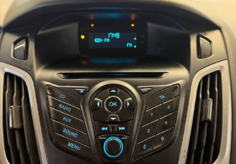 Подержанный автомобиль Ford Focus Hatchback 2013 года (13 фото)