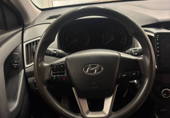 Подержанный автомобиль Hyundai Creta 2016 года (18 фото)