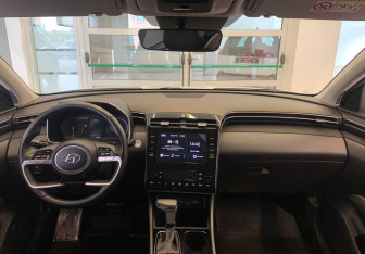Подержанный автомобиль Hyundai Tucson 2024 года (11 фото)