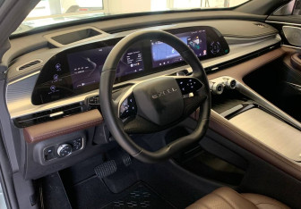Подержанный автомобиль Exeed TXL 2024 года (13 фото)