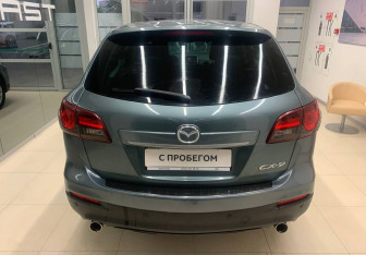 Подержанный автомобиль Mazda CX-9 2012 года (5 фото)