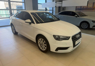 Подержанный автомобиль Audi A3 Sedan 2015 года (3 фото)