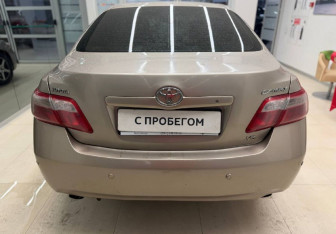 Подержанный автомобиль Toyota Camry Sedan 2007 года (5 фото)