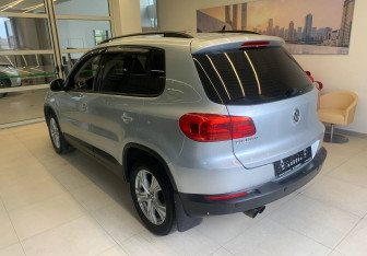 Подержанный автомобиль Volkswagen Tiguan 2012 года (6 фото)