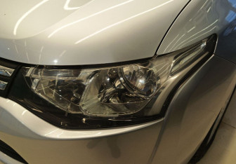 Подержанный автомобиль Mitsubishi Outlander 2013 года (15 фото)