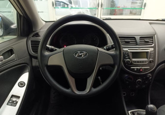 Подержанный автомобиль Hyundai Solaris Sedan 2016 года (8 фото)