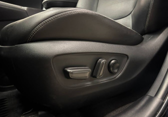 Подержанный автомобиль Toyota RAV4 2021 года (21 фото)