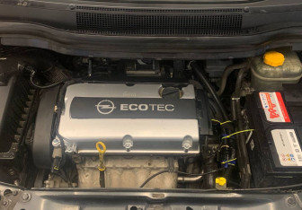 Подержанный автомобиль Opel Zafira Compactvan 2012 года (7 фото)