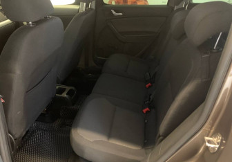 Подержанный автомобиль Skoda Yeti 2010 года (10 фото)