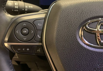 Подержанный автомобиль Toyota Avalon 2022 года (16 фото)