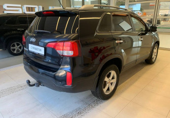 Подержанный автомобиль Kia Sorento 2013 года (4 фото)