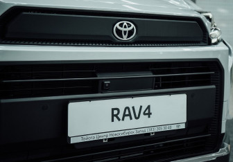 Новый Toyota RAV4 2025 (8 фото)