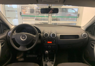 Подержанный автомобиль LADA (ВАЗ) Largus Wagon 2018 года (12 фото)