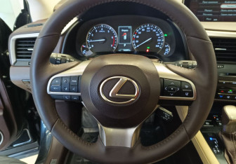 Подержанный автомобиль Lexus RX 2019 года (16 фото)
