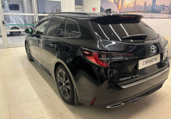 Подержанный автомобиль Toyota Corolla Wagon 2019 года (6 фото)