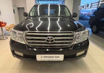 Подержанный автомобиль Toyota Land Cruiser Suv 2007 года (2 фото)
