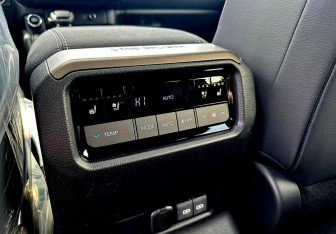 Новый Toyota Land Cruiser Prado 2025 (19 фото)