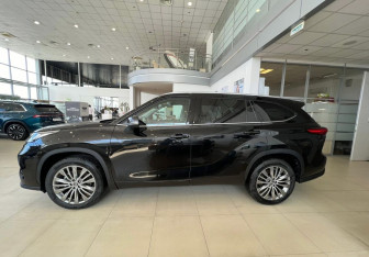 Новый Toyota Highlander 2024 (2 фото)