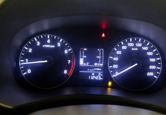 Подержанный автомобиль Hyundai Creta 2016 года (11 фото)