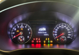 Подержанный автомобиль Kia Sorento 2018 года (11 фото)