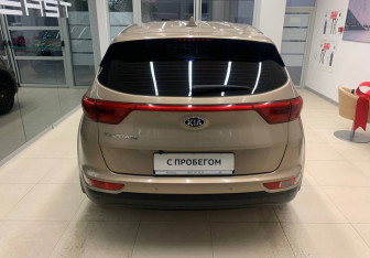 Подержанный автомобиль Kia Sportage 2017 года (5 фото)