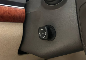 Подержанный автомобиль Toyota Land Cruiser Suv 2013 года (22 фото)