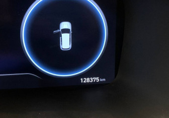 Подержанный автомобиль Hyundai Santa Fe 2022 года (11 фото)