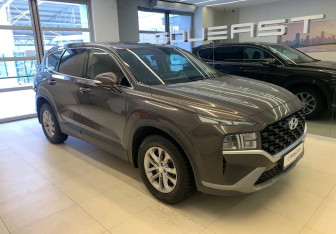 Подержанный автомобиль Hyundai Santa Fe 2021 года (3 фото)