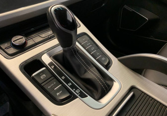 Подержанный автомобиль Geely Atlas 2020 года (21 фото)