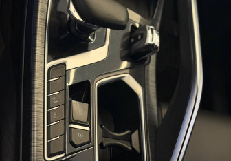 Подержанный автомобиль Geely Tugella 2022 года (22 фото)