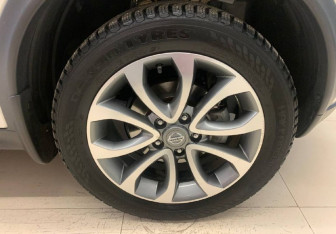 Подержанный автомобиль Nissan Juke 2018 года (16 фото)