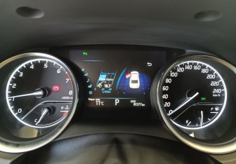 Подержанный автомобиль Toyota Camry Sedan 2019 года (10 фото)