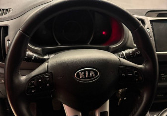 Подержанный автомобиль Kia Sportage 2012 года (10 фото)