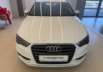Подержанный автомобиль Audi A3 Sedan 2015 года (2 фото)
