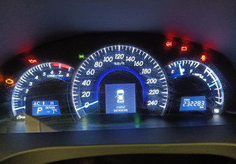 Подержанный автомобиль Toyota Camry Sedan 2012 года (10 фото)